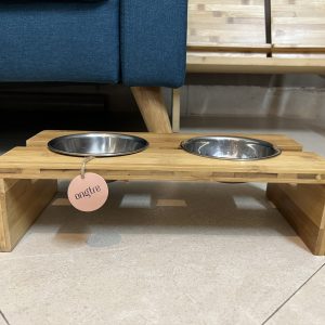 Khay đựng thức ăn chó mèo theo phong cách hiện đại, phù hợp decor trong những ngôi nhà đẹp thay vì những mẫu khay đựng nhựa cũ